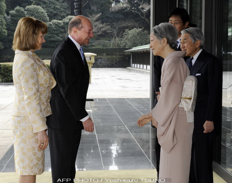 Traian Basescu, fata in fata cu romanii din Japonia