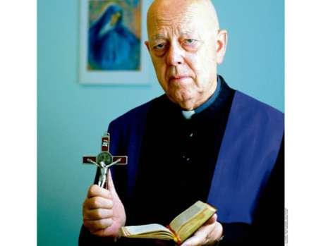 Diavolul are “resedinta” la Vatican! L-a atacat chiar si pe Papa