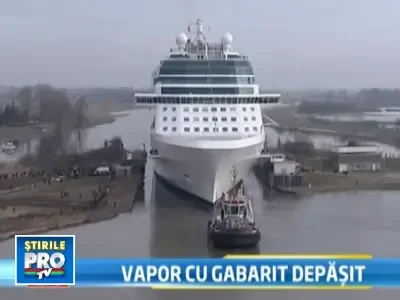 Aventura in larg!Un pachebot gigantic a navigat pe un rau din Germania