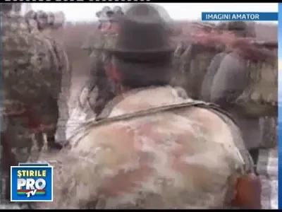 IMAGINI SOCANTE! O vulpe a murit in chinuri, lovita cu bata de un vanator