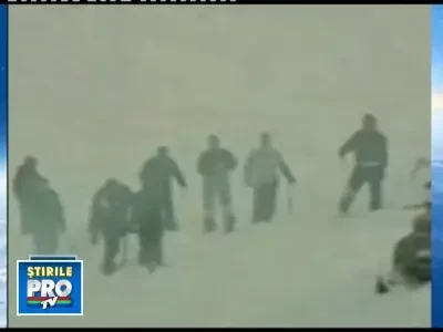 O avalansa a transformat o competitie de snowmobil intr-o tragedie!