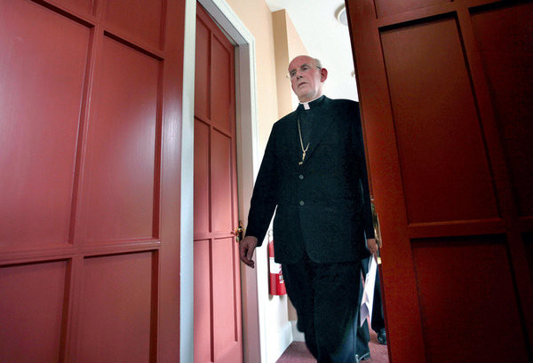 Seful bisericii catolice irlandeze a musamalizat cazuri de pedofilie