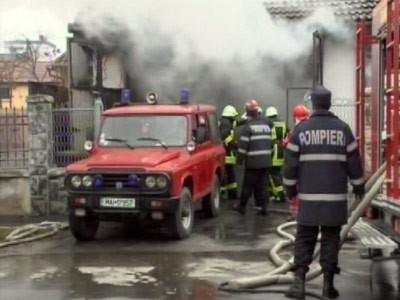 Doua incendii in judete diferite, aceeasi cauza: instalatiile electrice