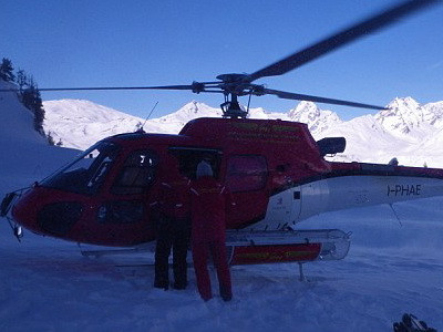 Gaselnita de criza! Italienii le fura turistii francezilor, cu elicopterul