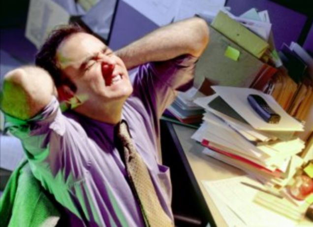 Amendat pentru ca a atacat o politista cu penisul din "dotare"