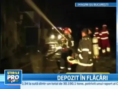 Depozit de aparatura optica inghitit de flacari!