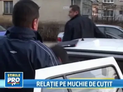 Fata de 17 ani, injunghiata in drum spre scoala, de iubitul gelos!