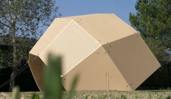 Pavilionul poemelor, a opta minune a lumii? Voteaza aici!