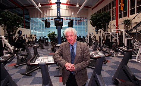 Si-a tinut promisiunea! I-a donat lui Dumnezeu jumatate de miliard de lire!