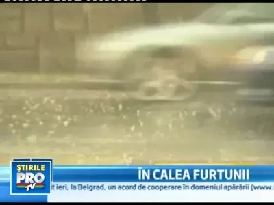 O furtuna de proportii a ravasit complet orasul australian Perth!