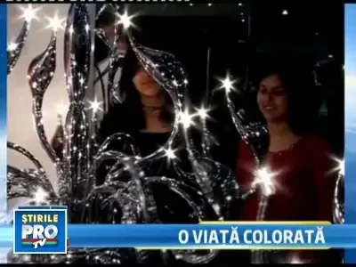 Decoratiuni interioare la moda? Alegeti nuantele tari!