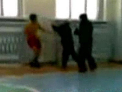 SOCANT! Profesoara de sport snopita in bataie de ELEVI!