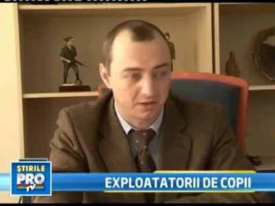 Racolau copii si ii obligau sa cerseasca, oferindu-le in schimb droguri