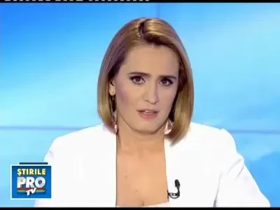 GAFA! George Bush filmat cand isi stergea mana pe camasa lui Clinton!