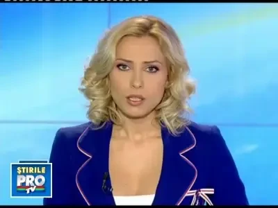 O macara de 10 metri a facut prapad pe o strada din Rusia