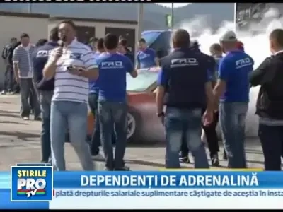 Si-au facut masinile praf! Drifturi si cerculete intr-un mall din Brasov!