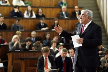 Seful FMI: Nu va grabiti cu adoptarea euro!