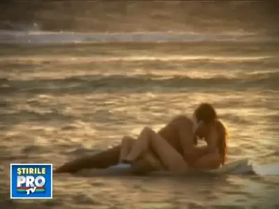 Prinsi in fapt! Vedete FILMATE in timp ce fac dragoste in mare!