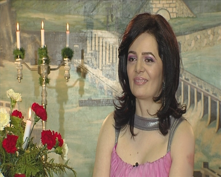 O fosta puscariasa, acum o DIVA, la Frumusete pe muchie de cutit!