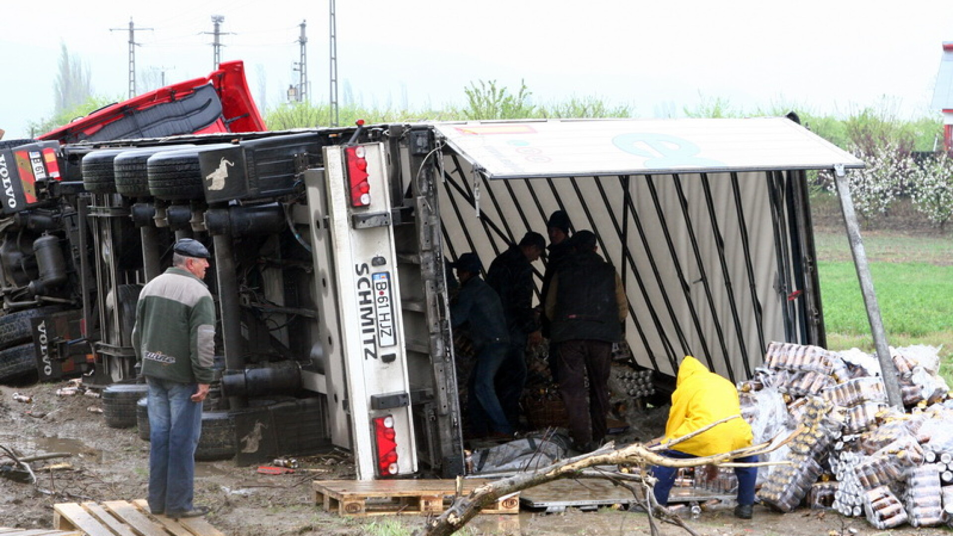 19 vieti secerate intr-un grav accident petrecut pe o sosea din Mexic