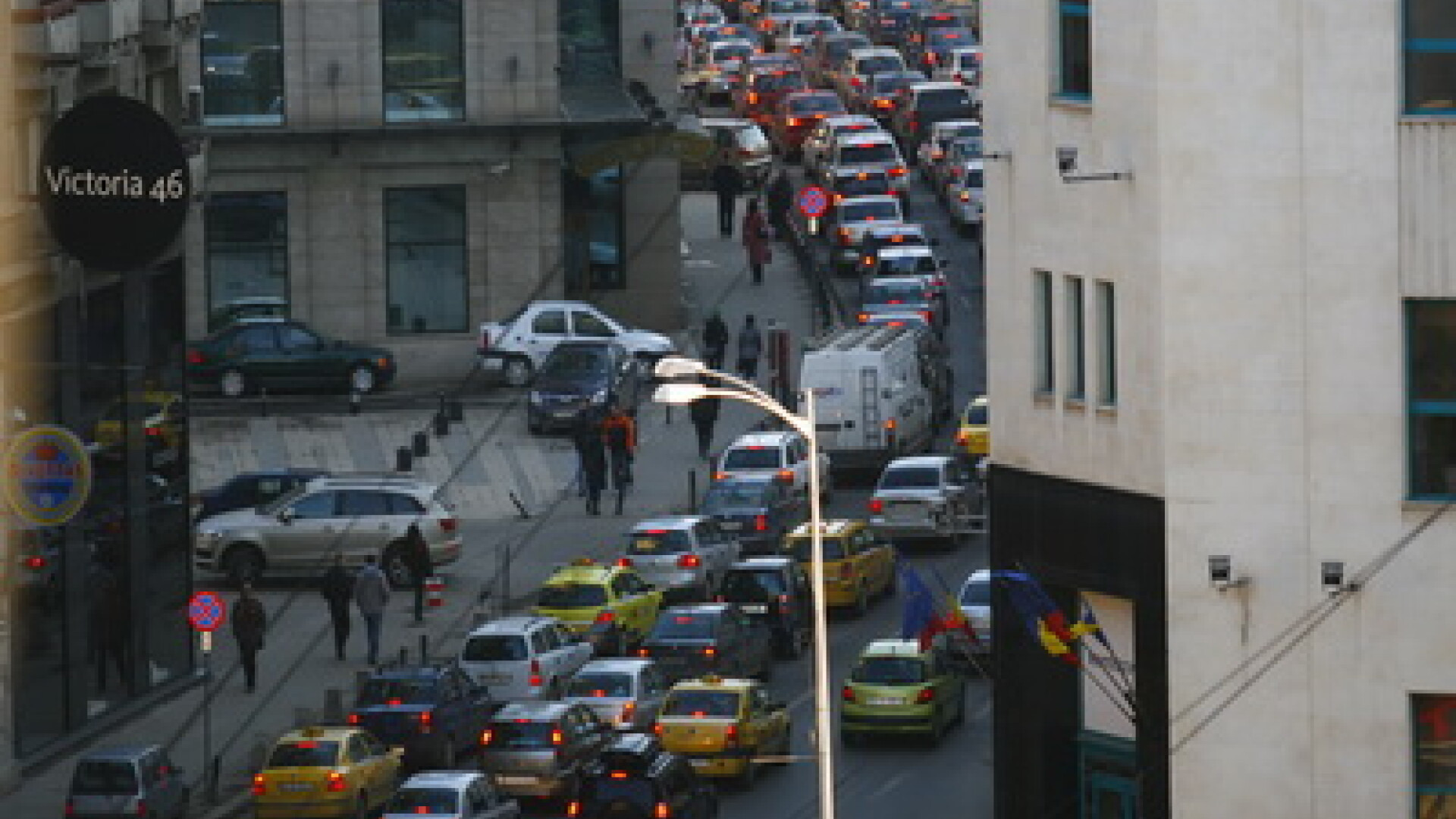 Trafic de groaza in Capitala in Vinerea Mare! S-a circulat bara la bara