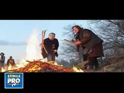 Au aprins focul pe morminte! Ca sa incalzeasca sufletele mortilor
