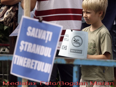 Strandul Tineretului: constructii si defrisari neautorizate!