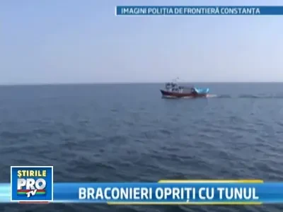 Braconieri turci, prinsi in apele romanesti, cu 200 focuri de avertisment