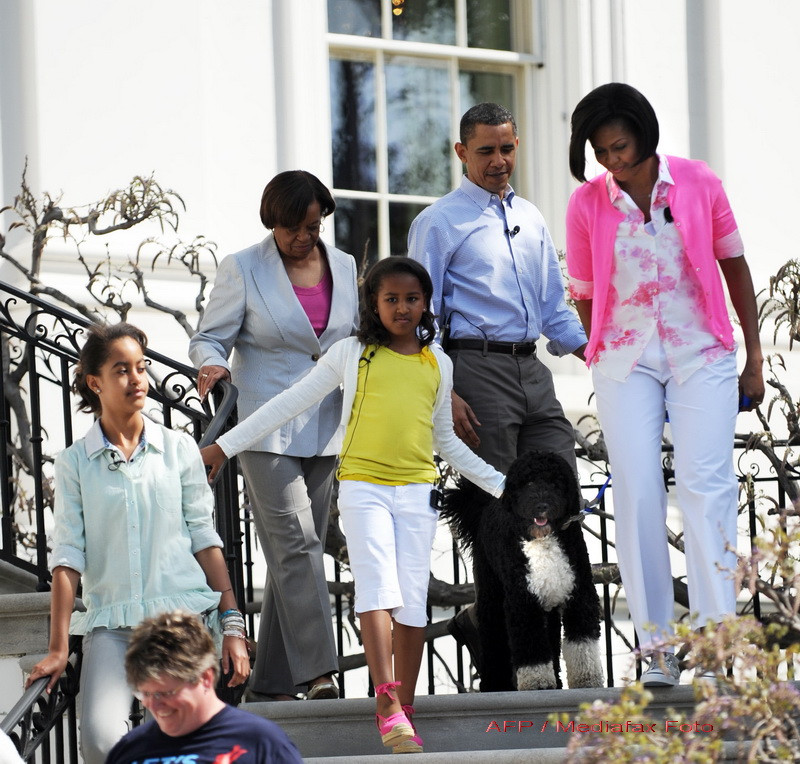 Obama si-a trecut cainele de 1.600 de dolari in declaratia de avere