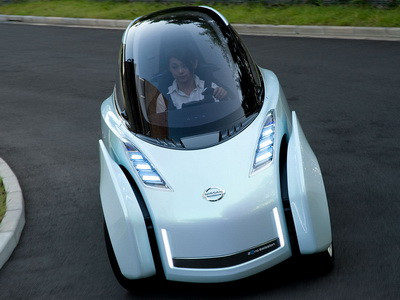 Aglomeratie in trafic? N-ai loc de parcare? Uite masina pe jumatate scuter