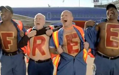 Batalia reclamelor pentru low-cost-ul american