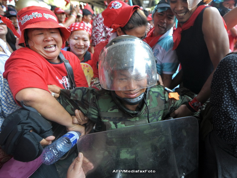 Razboi in capitala Thailandei. Cel putin sapte oameni au murit