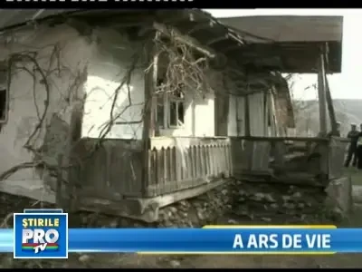 A ars de vie in propriul pat! Nici vecinii nu au mai putut-o salva