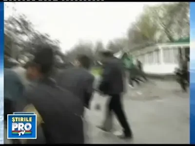 Violente in Kargazstan! Autoritatile au decretat stare de urgenta!