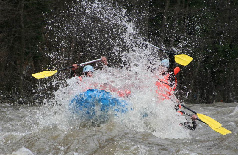 Minivacanta de 1 mai s-a terminat TRAGIC pentru 2 barbati din Cluj, care au vrut sa faca rafting
