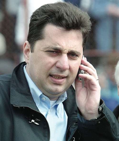 Primele imagini cu Becali in inchisoare. Gigi primeste masaj de la detinuti