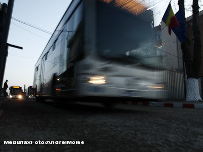 O batrana a ajuns la spital, lovita de un autobuz, pe trecerea de pietoni