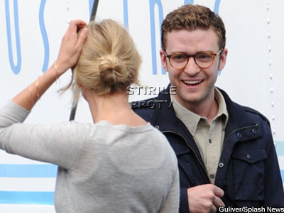 Justin Timberlake rade cu gura pana la urechi! Cameron Diaz il binedispune