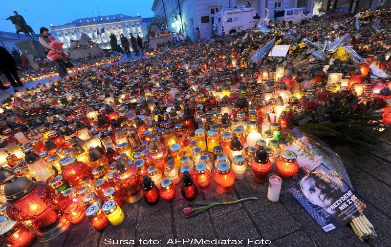 Carti de condoleante, deschise in ambasadele poloneze din intreaga lume