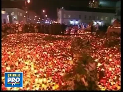 Noaptea plangerii!Altar de flori si lumanari in memoria liderilor polonezi!