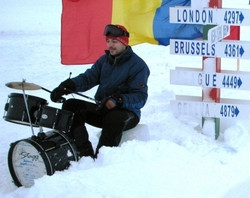 Andrei Rosu, primul om care a cantat la tobe la Polul Nord!