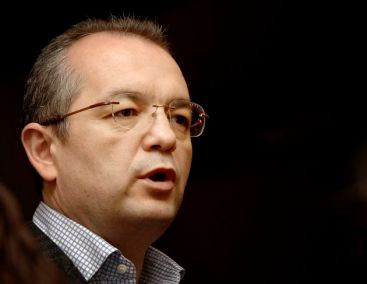 Prin motiunea de cenzura, Victor Ponta devine baronul pensiilor de lux