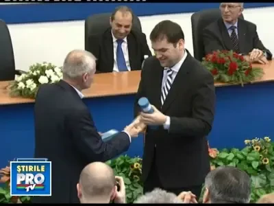 Medicii decorati de Traian Basescu: "Macar s-a revansat!"