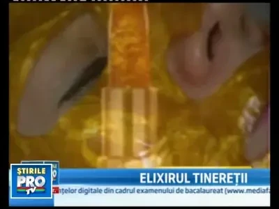 Cu 45 de lei iti scoti ridurile cu ajutorul unei masti! De aur!