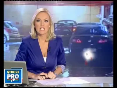 Masini inundate si zeci de oameni ramasi fara apa rece!S-a spart o conducta