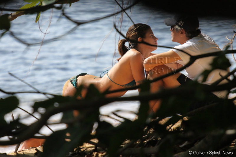 Revista presei: George Clooney i-a oferit inelul Elisabettei Canalis?