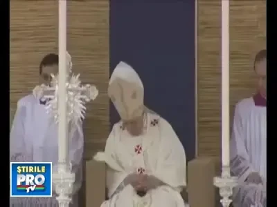 Somnoroase pasarele: Papa Benedict a adormit la slujba! Vezi VIDEO