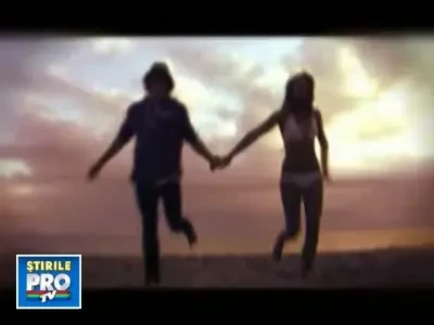 Sa se bucure barbatii! Bikini cu desfacator de bere