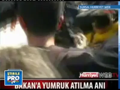 Ministrul turc al Energie, pocnit peste fata de un individ