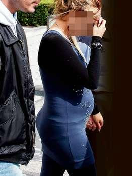 INFERNUL unei casnicii:Am fost vanduta de tata si jucata in picioare de sot